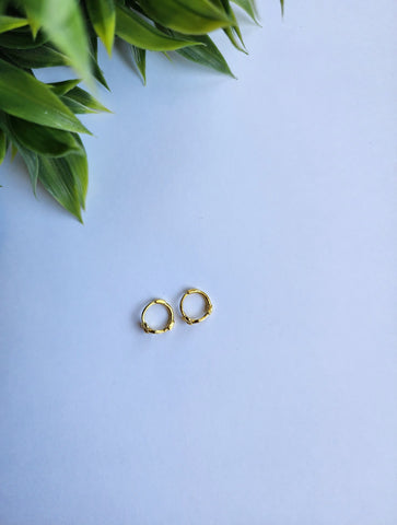 Tiny Bow Huggie- Gold