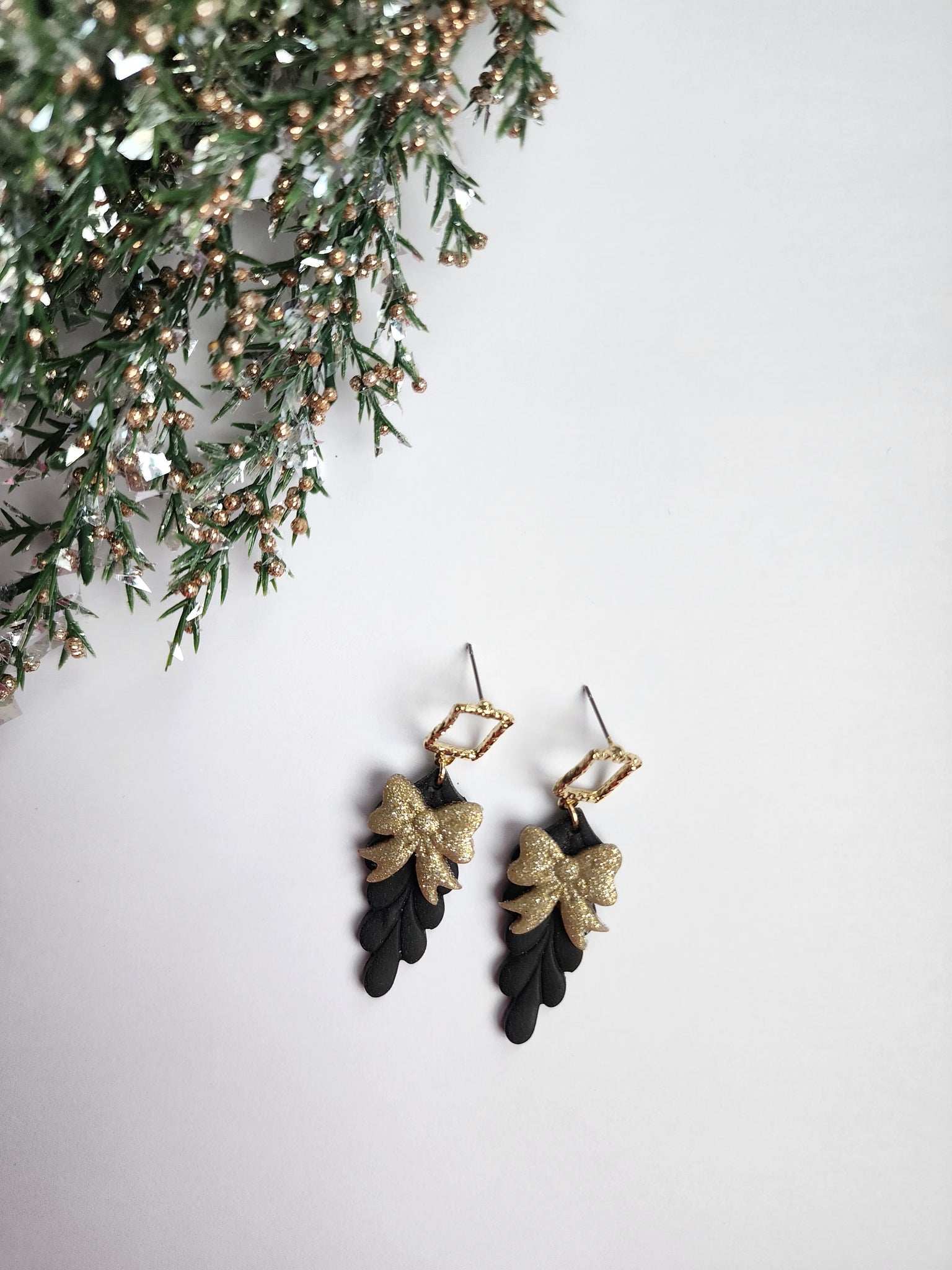 Meet Me Under the Mistletoe